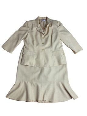 Le Suit 2-Piece Skirt Suit Set - Champagne Yellow - Size 14